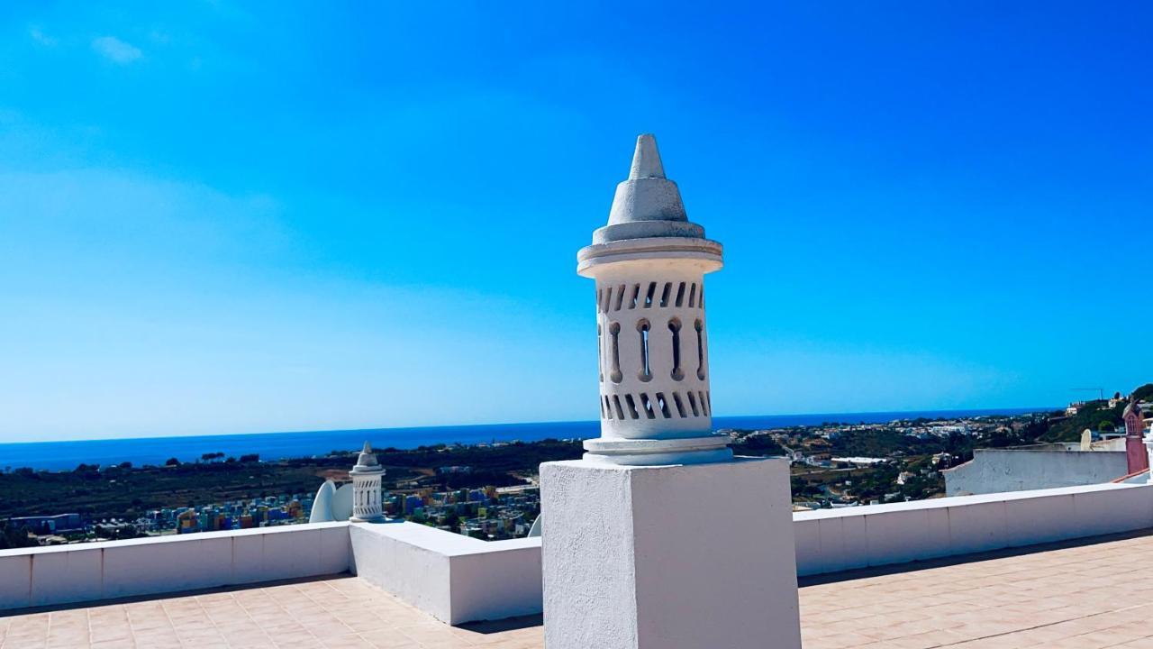 Ocean View Skyline Apartment ‚Hakuna Matata' อัลบูเฟรา ภายนอก รูปภาพ