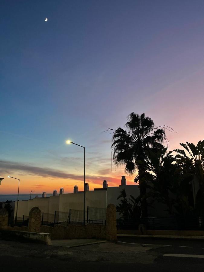 Ocean View Skyline Apartment ‚Hakuna Matata' อัลบูเฟรา ภายนอก รูปภาพ