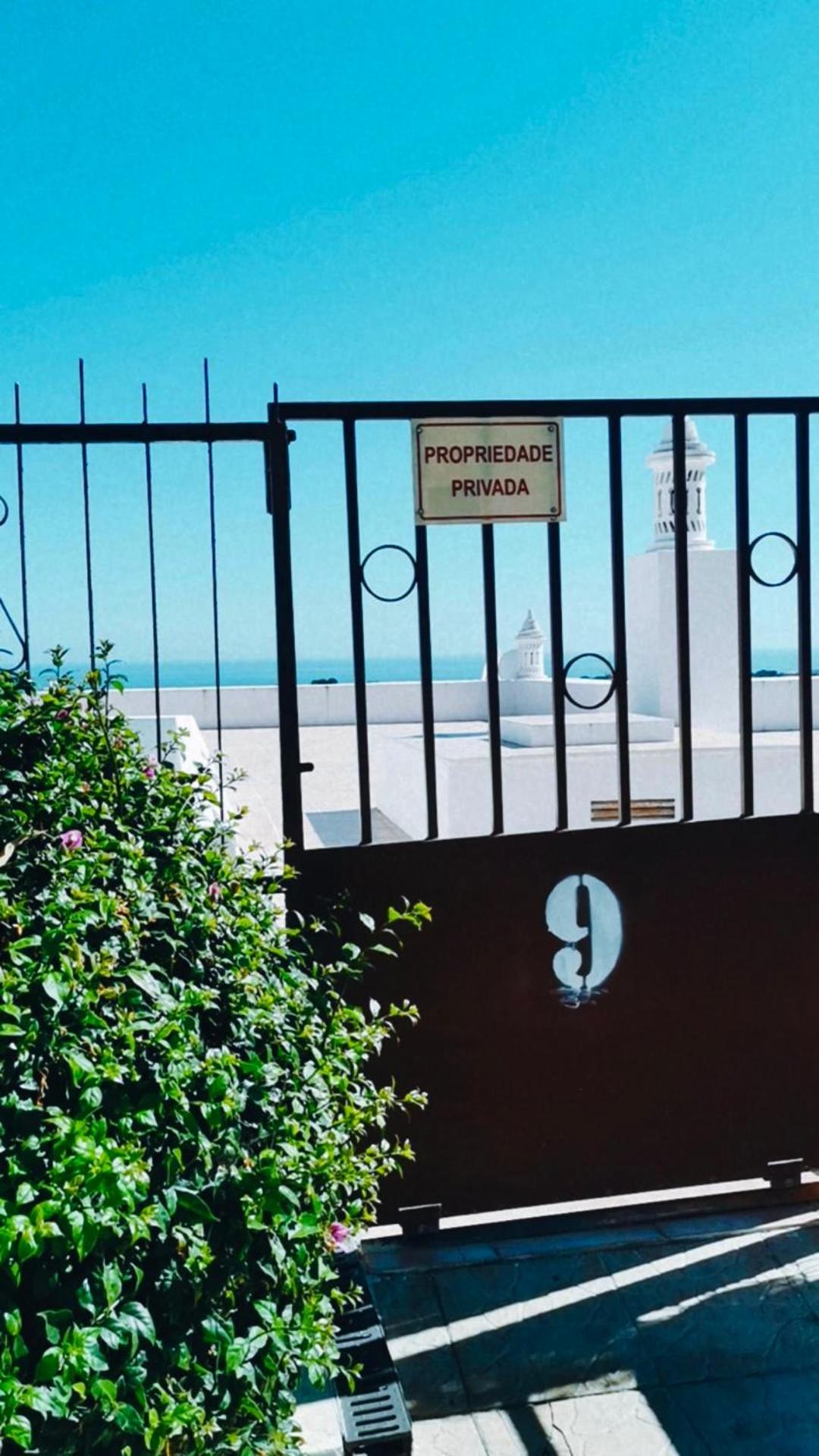 Ocean View Skyline Apartment ‚Hakuna Matata' อัลบูเฟรา ภายนอก รูปภาพ